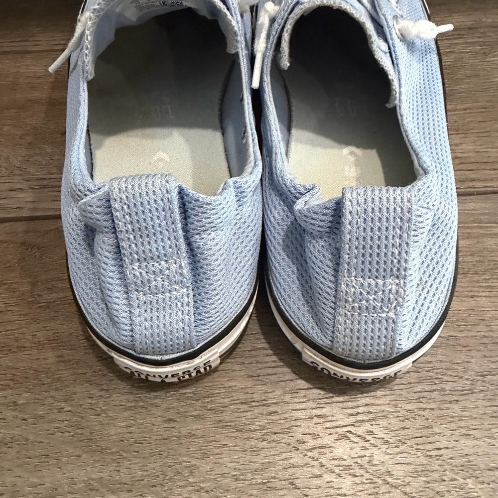 Converse All Stars Women’s Light Blue Low-Top Canvas Sneakers with White Toe 10 - Picture 8 of 10